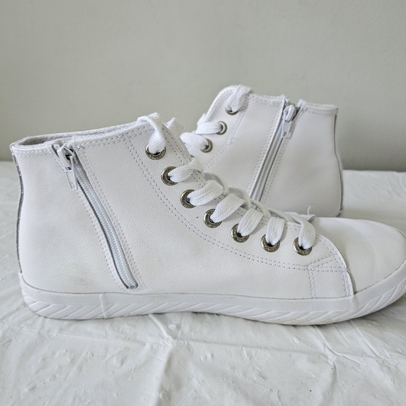 BLU D'OR Soft White Leather Side Zip High Top Sneakers, Shoes - Picture 6 of 9